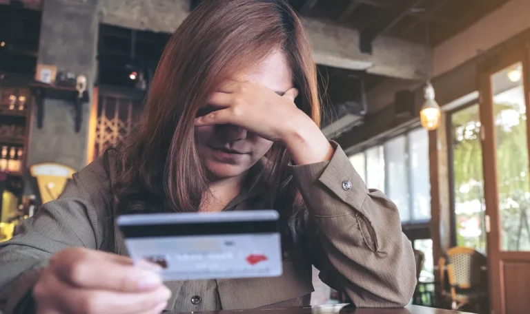 pago mínimo tarjeta Costa Rica